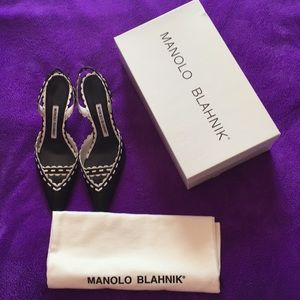 MANOLO BLAHNIK SLING BACK HEELS